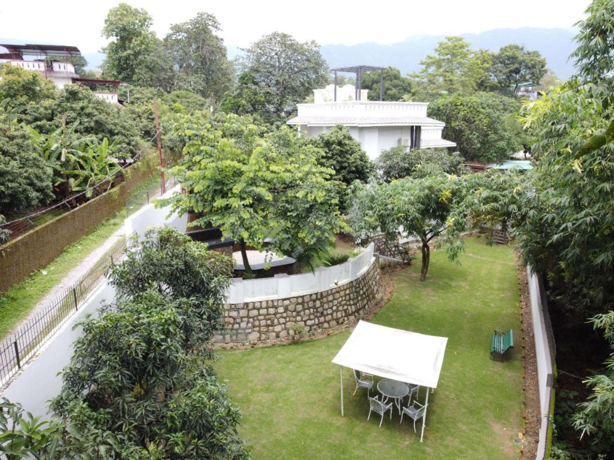 Villa Sierra Sky - Exquisite Elegant 4 Bedroom Villa 德拉敦 外观 照片