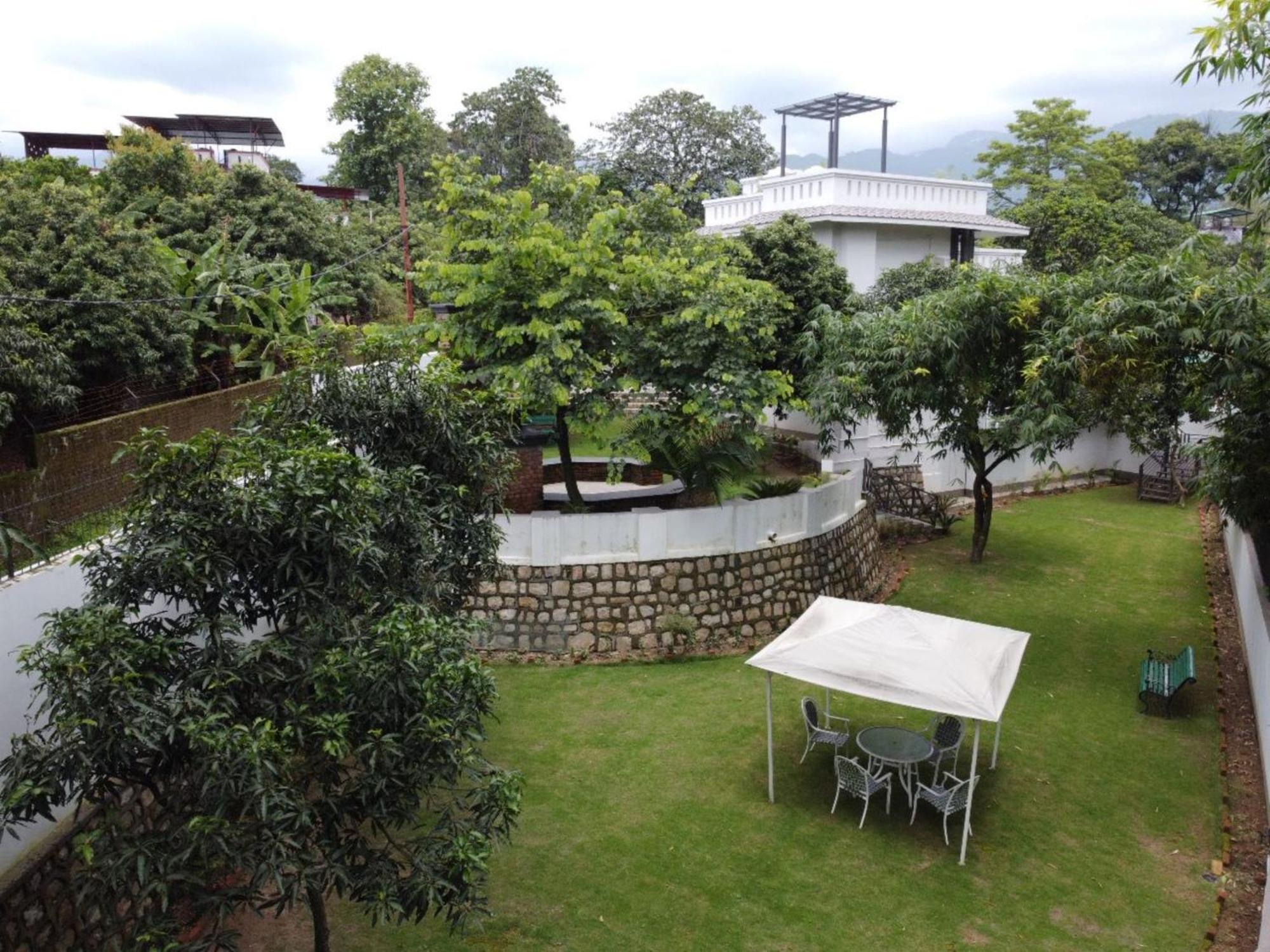 Villa Sierra Sky - Exquisite Elegant 4 Bedroom Villa 德拉敦 外观 照片