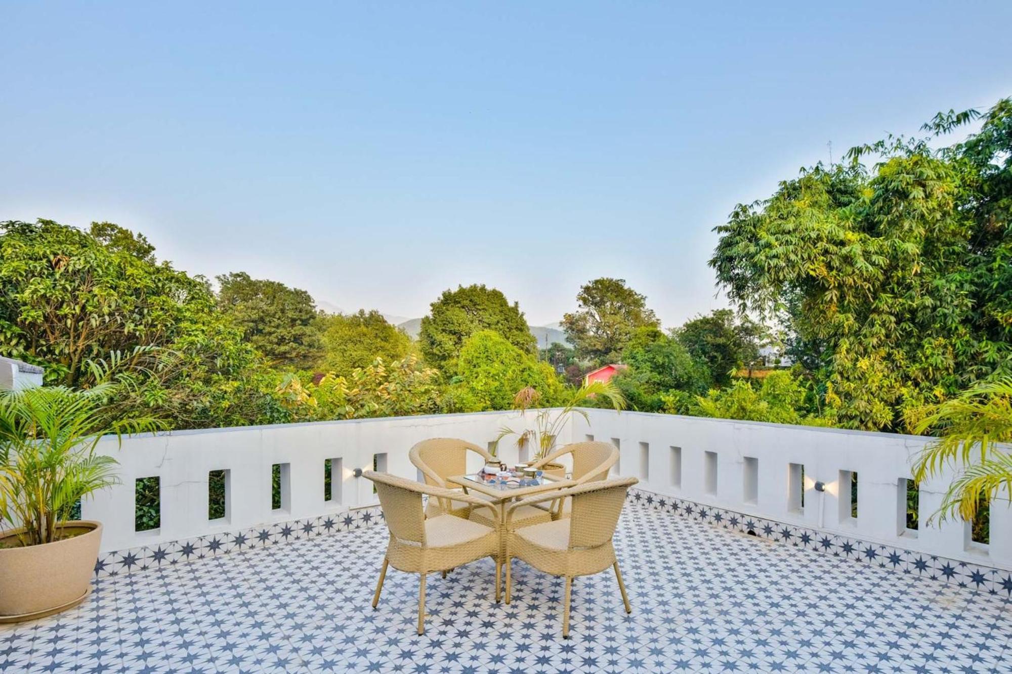 Villa Sierra Sky - Exquisite Elegant 4 Bedroom Villa 德拉敦 外观 照片